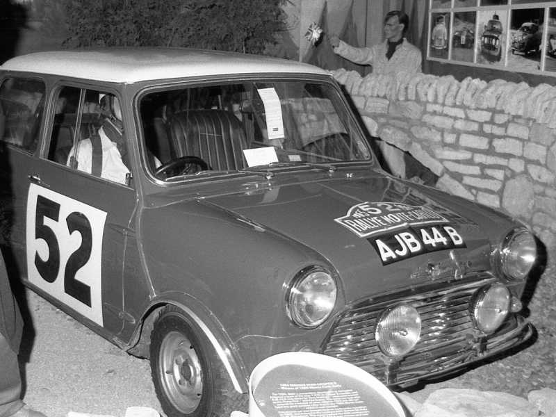 199204_mini_cooper_montacarlo1965.jpg
